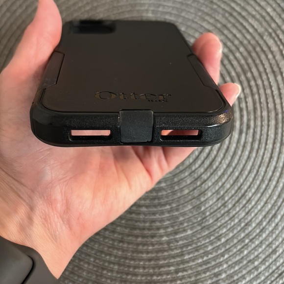 OtterBox defender screenless iPhone 11 black protection case - Picture 6 of 7